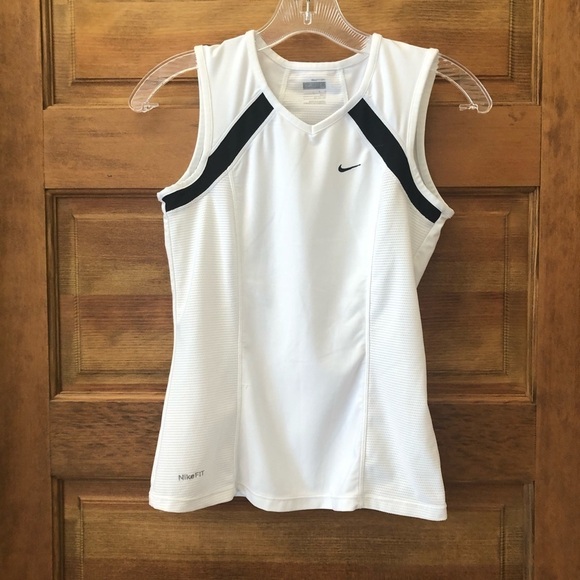 Nike Other - White and black Nike FitDry top Kids size large